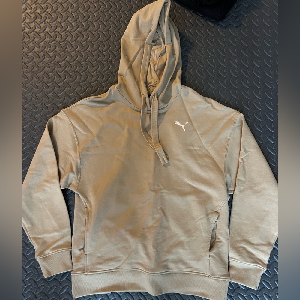 NWOT Puma hoodie